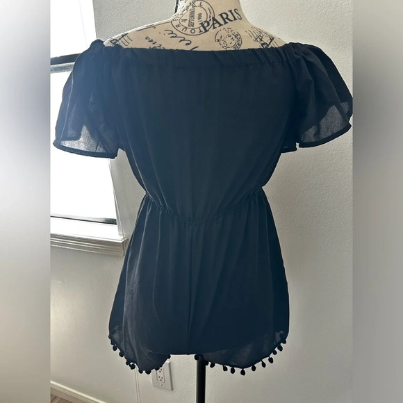 Romper Women's Size Small Black Solid One-Piece Rayon Blend Shorts Lightweight - Picture 3 of 6